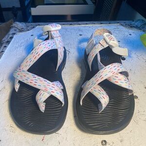 Chaco’s Women’s 7 Sandals White